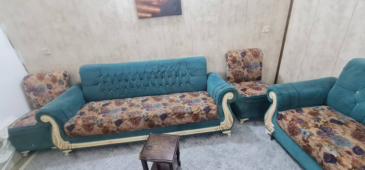 تخم عشر مقاعد تزكام بلوك السعر١٨٥
شارع فلسطين ***********
