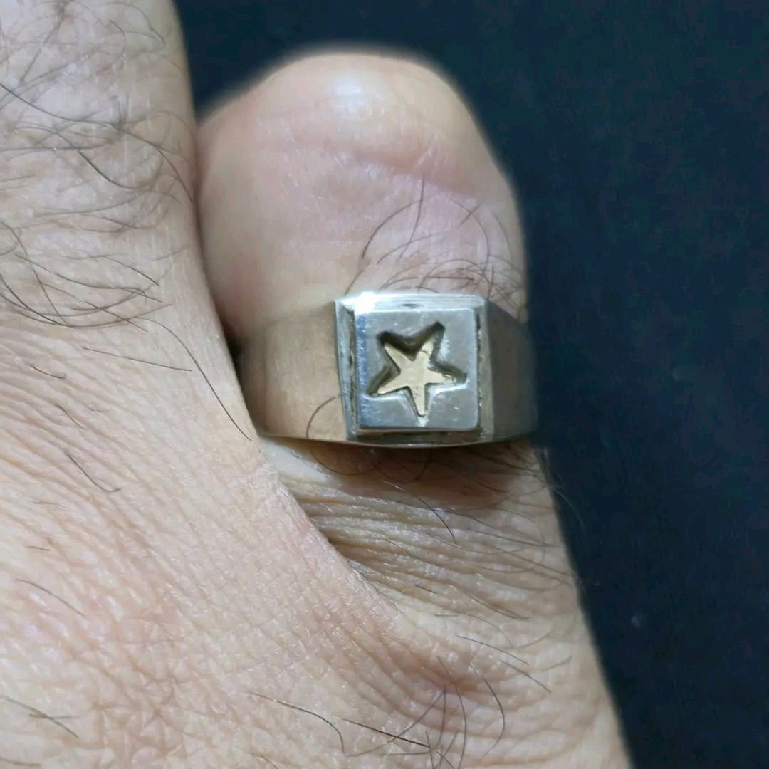 خاتم نجمة داوود 
محرز بحرز الامام الجواد ع 
مقاس الخاتم ١٨ للاستفسار والحجز خاص


**إذا كنت صاحب هذا الإعلان وتريد حذفه لأي سبب، رجاءا أرسل رسالة إلى الدعم الفني**