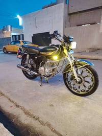 مكلف بنشر دارجه للبيع  5 كير موديل 24 محرك 200 شوف العين نضيفه كلش رقم...