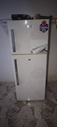 ثلاجه • ما بيها عطل • متر ونص