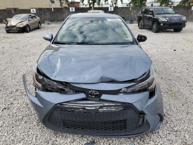 السلام عليكم كورلاء موديل 2022 حادثه بنيد ومن امريكه صبغ باب السايق و الجاملغ محرك 1800 ارباك دركه فقط سياره ماشيه 40 سياره جاهذه علا اخر حبايه العنوان بغداد السعر 143 وبيه مجال  ***********
