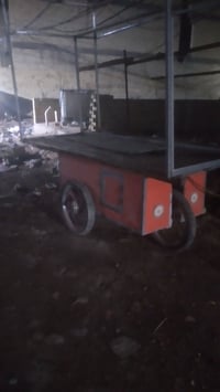 البيع ٣٠٠لف ٠٧٧٣٥٧٣٢٦٩١