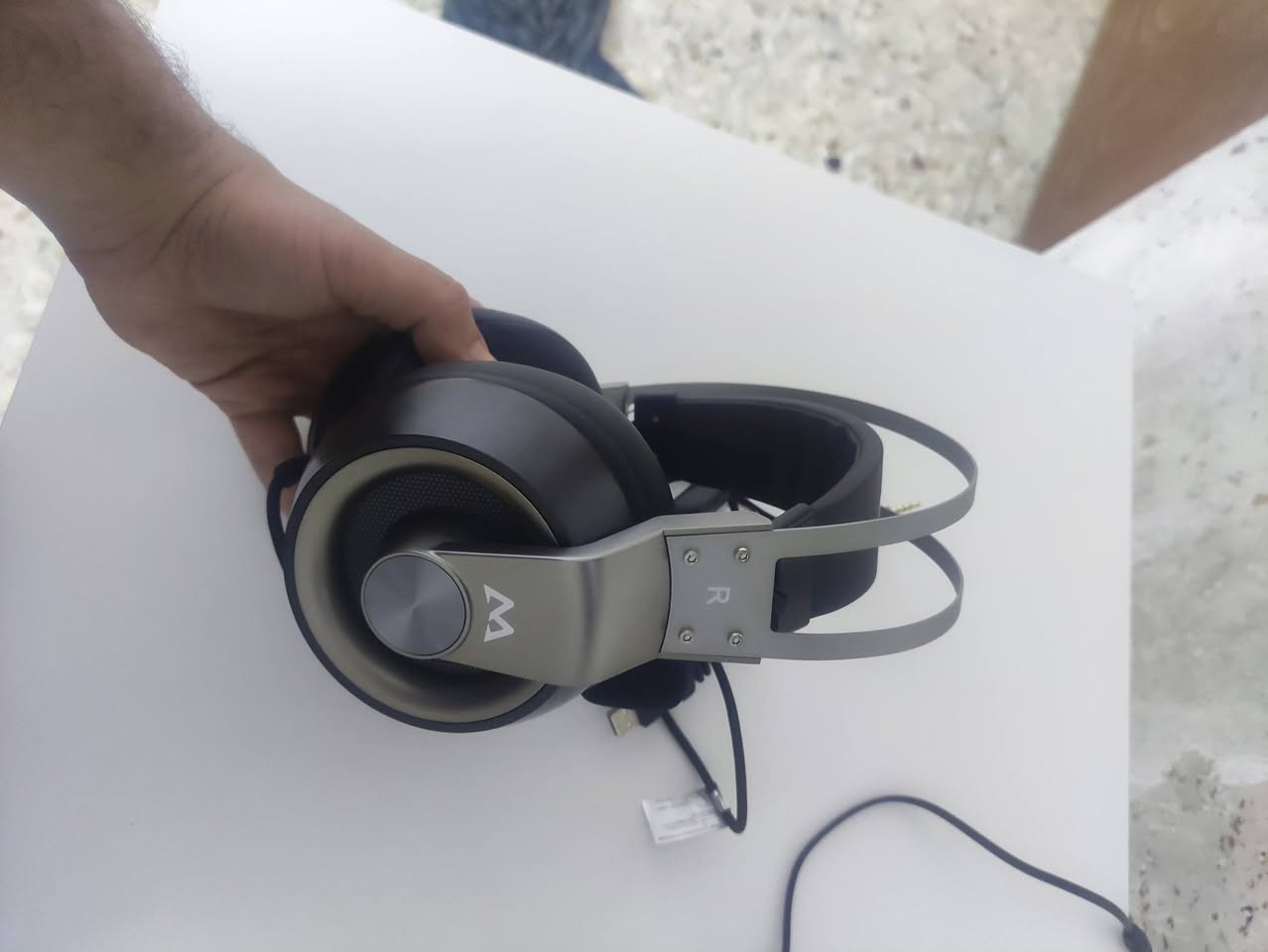 السلام عليكم
( للبيع )سماعة ماركة Mpow محيطية عزل جيد مقاومة للكسر النضافة 95٪ اطوني سعر بل بل يرضي الله


**إذا كنت صاحب هذا الإعلان وتريد حذفه لأي سبب، رجاءا أرسل رسالة إلى الدعم الفني**