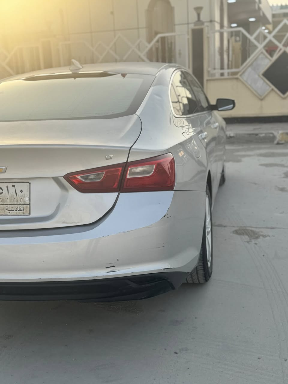 ماليبو 2018 Lt لون رصاصي رقم قادسية 
المواصفات:-
✅بصمة تشغيل 
✅بصمة 4  ابواب 
✅ حساسات جانبية 
✅ شاشه تدعم كاربلي 
✅ كامره خلفيه 180 
✅ كشنات تدفئه 
✅ كشنات كهرباء 
✅ طخم اطارات جديد 
✅ تبريد قطعتين امامي وخلفي ثلج 
✅ ليد نهاري وليلي 
✅ تحكم مري كهرباء
✅ عداد سرعه ٢٤٠
حادث مازدة امامية فقط صور الحادث بالمنشور  ورقم الشاصي هم 
بيهة شخط مال باب البيت من الصفحة ومصبوغة فقط رش والبنيد طافي لونه 
بيها ايرباك فقط ستيرن وراجع  سيستيم اصلي وشغال على الفحص 
السعر ( $85  )وبيها مجال للمشتري
مكانها بابل مركز الحلة شارع 80 

للاستفسار  *********** اتصال و واتس آب
