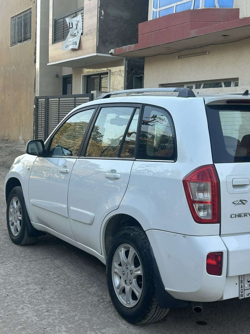 السلام عليكم تيكو موديل 2012  سيارة رقم بغداد سيارة حلوه كير محرك صدر تايرات باتري كله تمام سيارة بدون خياس كلش حلوه تبريدها ثلج سيارة كلش حلوه وجاهزه فول فتحه تحكم ستيرن شاشة أندرويد محرك 1800 تبريد بل كشنات جلد كير كهربائي حساسات خلفيه السعر 59$ وبيها مجال مكان سياره بغداد حي العامل رقم تلفون ***********
