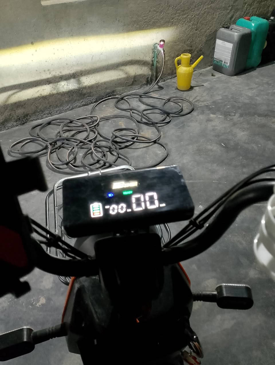 دراجه شحن حجم 14 للبيع دراجه كلش نضيفه كامله من كلشي تشغيل عن بعد اشاره يمنه يسره شاشه شغاله ابريك وره و جدام سعر 300وبيه مجال العنوان بغداد تقاطع النهروان رقم الهاتف *********** يتوفر واتساب
