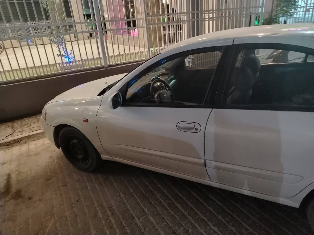نيسان ٢٠٠٩ بدي كوري قطعتين بدون داخل رقم بغداد دولي ***********
