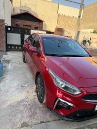 كيه فورتي موديل 21حادثه بنيد وجاملغ بيه قطعتين صبغ بس بسمي رقم بغداد م...