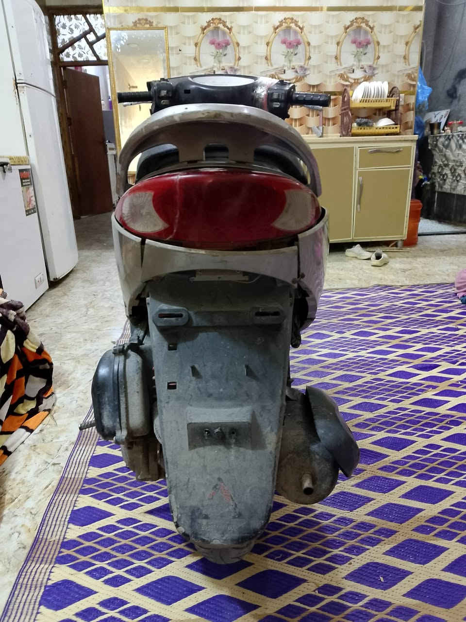 السلام عليكم اخوان بريز 140 نضيفه نكره وحده تشغل شلعه معدل فول مكينه جديده مكفوله من كل شي كابريتر بلادي مكان زعفرانيه 300 واتساب مفتوح ***********
