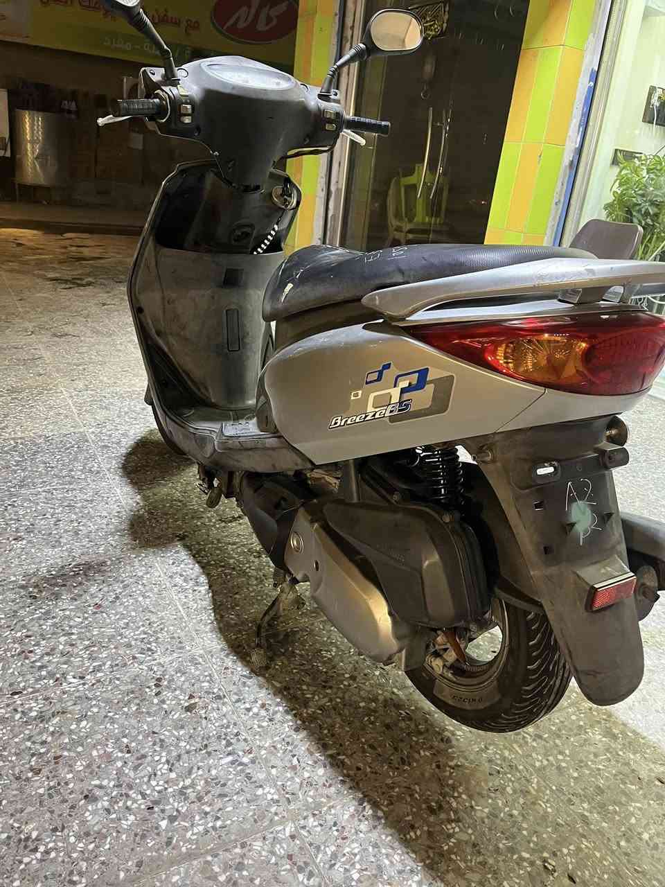 دراجه بغبغاء رمبه كفاله ماشيه 16الف مكان الامين الثانيه رقم 
***********
