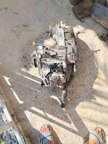 السلام عليكم
مكينه مال بريز تجفيت جديد بوشه وبستم جدد تخم مصاطر جدد زنجيل جديد فقط كور معلك ولف لبيع ب ب ٩٠

***********
