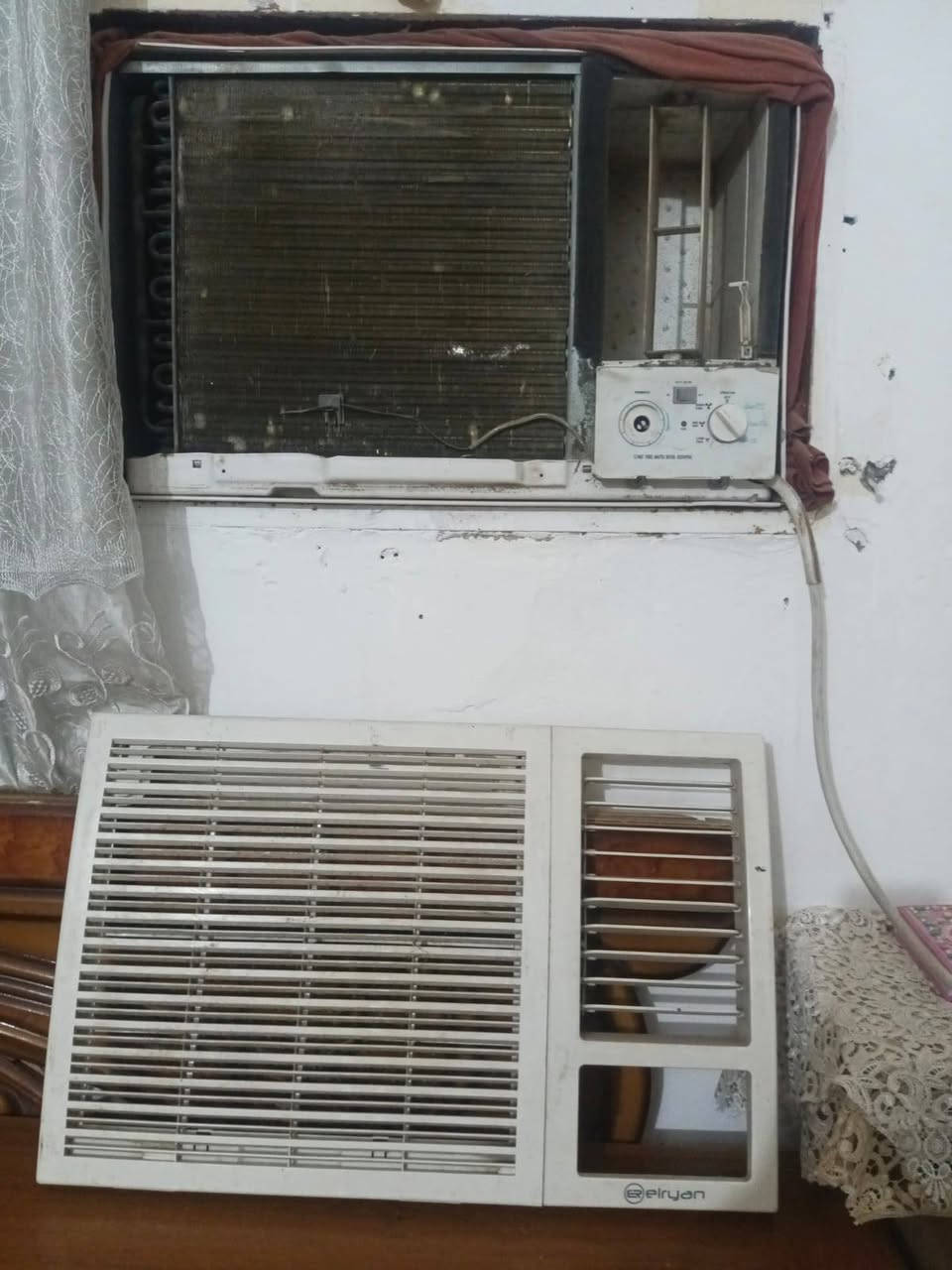 سلام وعليكم عندي هاذ مكيف للبيع مو ماطور بطل سعر 125 رقم تصال فقط وتساب ***********
