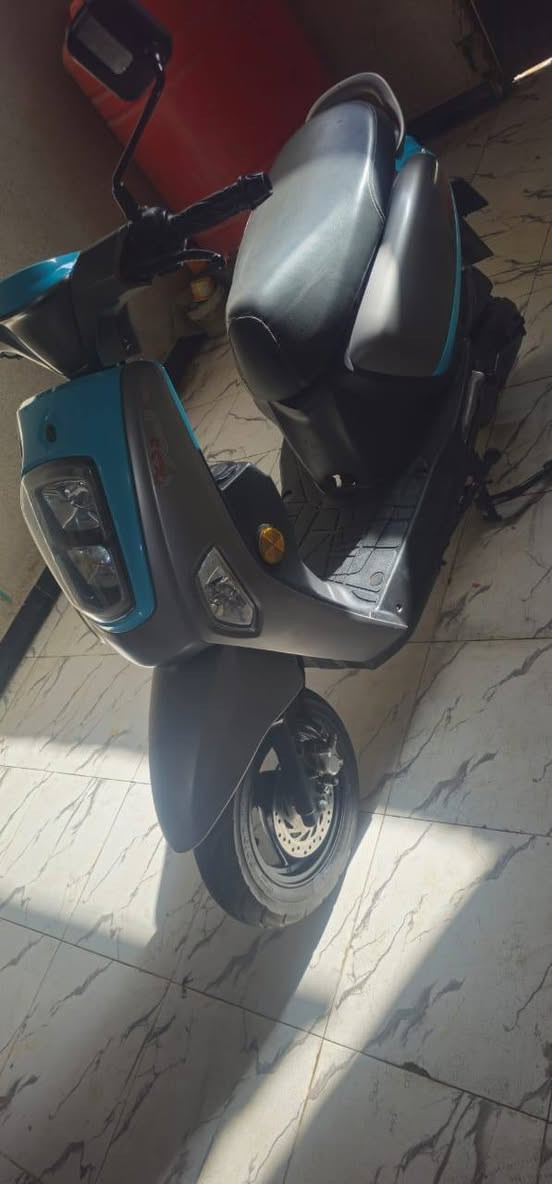 بوليسي تايوان مكينة ماكس دراجه جديدة كارتون مرة وحدة مبدل دهن كفاله من كل شي كل نقص مابيها برغي ما مبدل بيها كلها عالبلاد مكينه مكفوله لايت عدستين LED عينة الكترونية شغاله حتى كيج السرعه شغال السعر ٩٥٠ عنوان بصرة المشراق اتصال *********** البصرة, العراق
