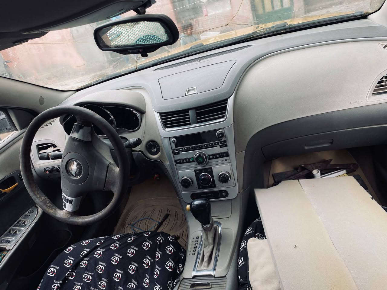 سلام عليكم سياره ماليفو 2010 بيه مكينه كيه بيكجيو بس بيه مشكله بل كير ما ينطي نمره ما اعرف شنو بي السعر 35بيع أو امراوس وخادم الطيبين ***********
