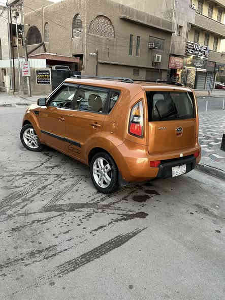 سلام عليكم 
كيا صول 2011 وارد امريكي 
رقم بغداد باسمي سنويه 2027 
محرك 2000 دوش 
ضربته جاملغ وبنيد شويه من شاصي سونار مرفق بصور 
كير محرك كفاله 
حداديه 100/70 
تبريد نقص كمبريسر 
سياره كلش حلوه ونضيفه 
موصفات سياره
. شاشه اندرويد
. كامره دواره
. تحكم ستيرن 
. لاقطه سماعه
. سنت. لك
. اريل نفكيشن 
سياره كلش حلوه وبلعافيه عل ياخذه مكاني غدير ساحه ميسلون سعررر 79 بيه مجال حك جيه فقطططط
*********** متوفر واتساب✅
