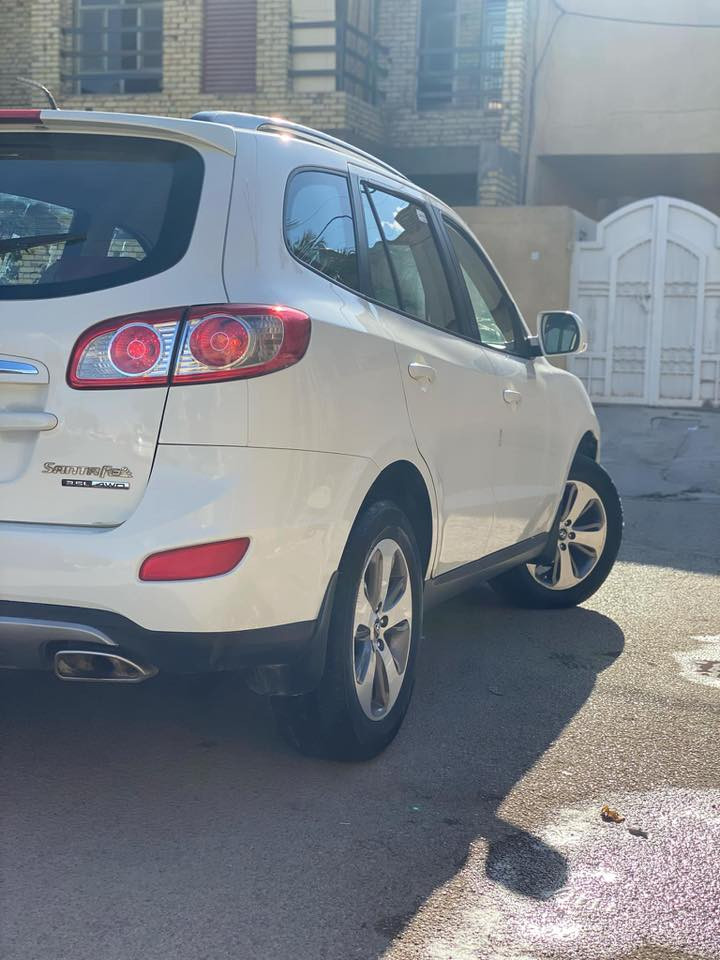 سلام عليكم البيع سنتافي ٢٠١٢مكفوله كفاله عامه بسمي تحويل ثاني يوم مكينه ٦سلندر الستفسار ***********.       ***********
