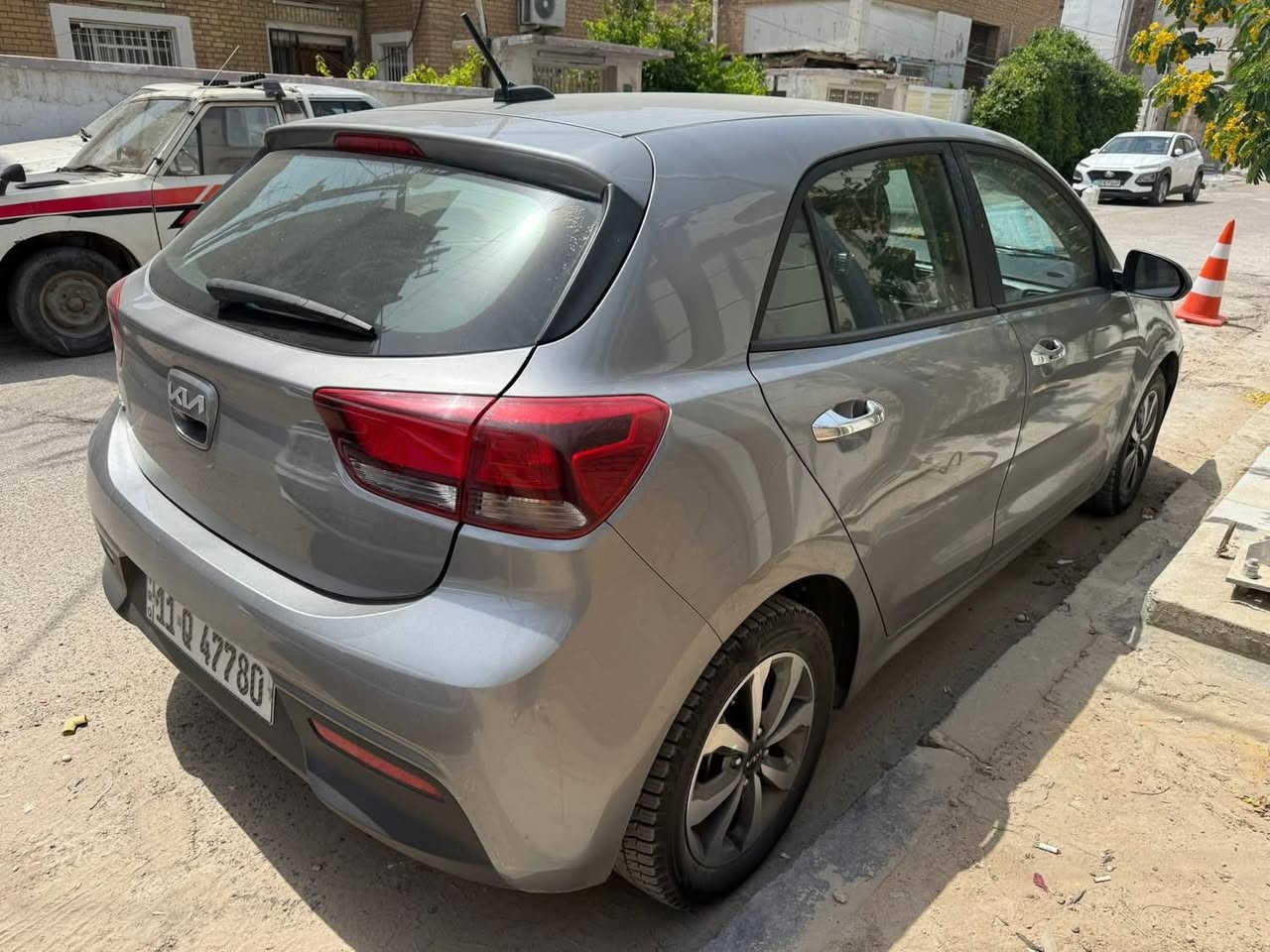 السلام عليكم 
كيا ريو 2023 فئه S 
حاليا ماشيه 71 الف كيلو حقيقي 
محرك 1600 دوش 

رقم الجديد بأسمي 
بنيد بلادي نفس الون شديتلها

راديترات بلاديه + غاز التبريد بلادي + ماء الراديتر بلادي 
السعر 122ورقه وبيها مجال للشراي 
***********
