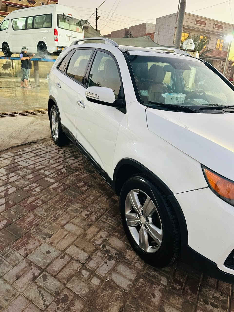 سورنتو موديل 2013 وارد امريكي فول 
حادث جامرلغ خلفي 
7 راكب 
6 سلندر 
رقم بغداد
السعر155 
للبيع او مراوس بسيارة فورچنر 

للتواصل الرقم/ ***********
