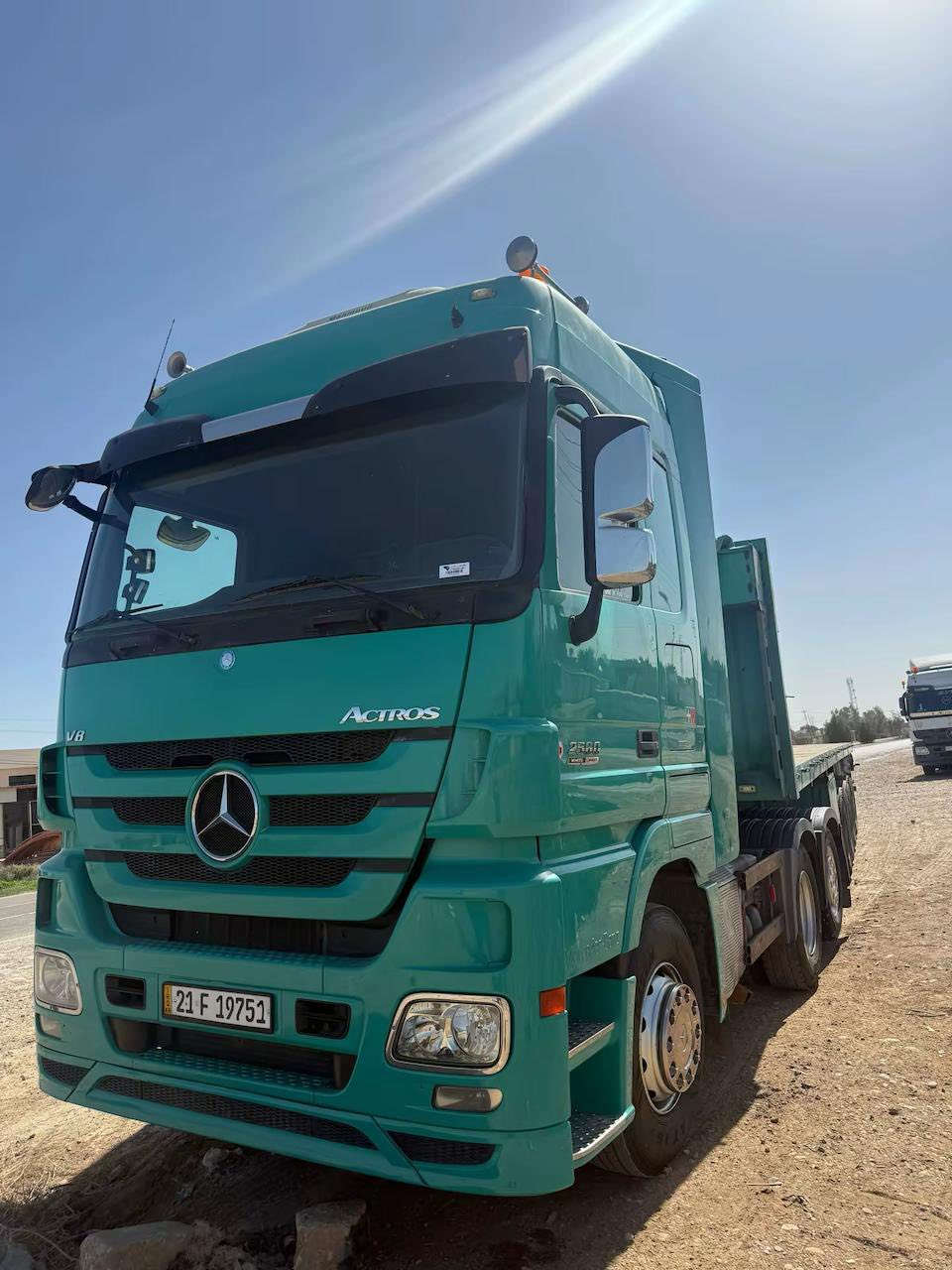 سياره البيع موديل 2011حجم 2560   رقم ***********
