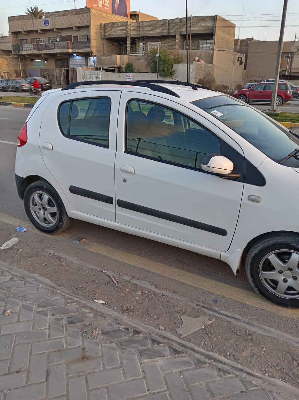 سلام عليكم ( مكلف بالمنشور) 
باندا للبيع موديل 2014 رقم اربيل 
 كير ومحرك صدر تبريد كلهن مكفولات 
ماشية 69 للف
هزة ورقم جديدات 
مكفولة كفاله عامة سيارة من دعامية للدعامية بس بالقمارة بيه رصعة 
السيارة احلى من صور وجديدة 
بأسمي السيارة  السعر 67 ورقة وبيها مجال 
مكاني بغداد الغزالية 
للاتصال 
 ***********
