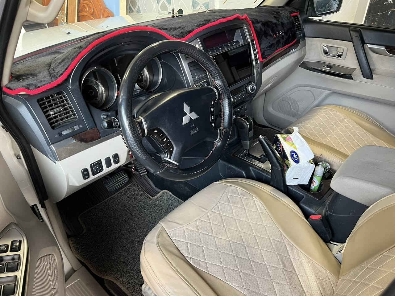 السلام عليكم 🫡 
باجيرو 2015 سعودي رقم اربيل باسمي تحويل مباشر
ماشيه((((( 75 km حقيقي )))))
مكفوله كفاله عامه لابارد ولاصبغ ولاتبديل عل فحص
سياره جديده بمعنى الكلمه جاهزه من كلشي 
محرك كير عل شركة 
شاشه تاب
كامره خلفيه
تبريد 3 قطع
حساسات خلفيه
مري شفط
تحكمات سترين
كروز سرعه 
نظام تشغيل عن بعد مسويلها
محرك كير صدر تبريد تدفئه كله شغال وعل شركة
زنون عالي ناصي بروجكتر
لحيه اماميه وخلفيه اصليات  
بيع او مراوس حسب القناعه
177$ 
***********
مكان السياره بغداد الدوره
