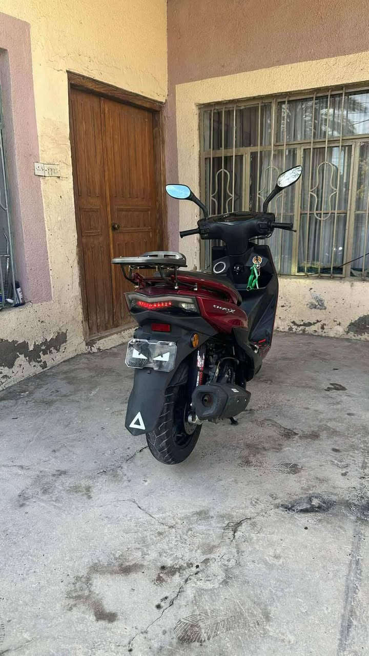 السلام عليكم سكنس حديث لد مفتوحه بس ولفات نقصه تنظيف جويتر واتفيلس شلعه ومعدله  شرط مكاني بالحاميه رقم الهاتف ***********
