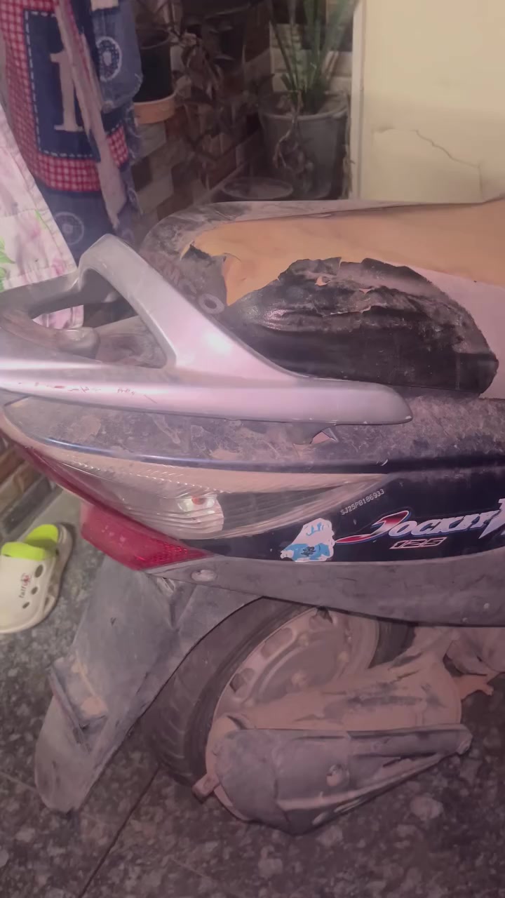 سلام عليكم دراجه كامكو V2 بيه كامرات اماميه دراجه شغاله بس رادله فيتبم ونوزل دراجه كله غراضه اصليه مابيه شي تجاري سعره 350 وبيه مجال مكاني بغداد كاظمية رقمي***********
