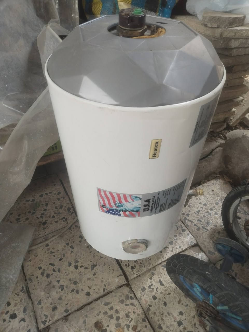 للبيع مكينه لحيم كامله وجاهزه ونظيفه اصليه وسخان امريكي جاهز ونظيف كدام عينكم للبيع الشراي يجي خاص او واتساب *********** ابوهيثم
