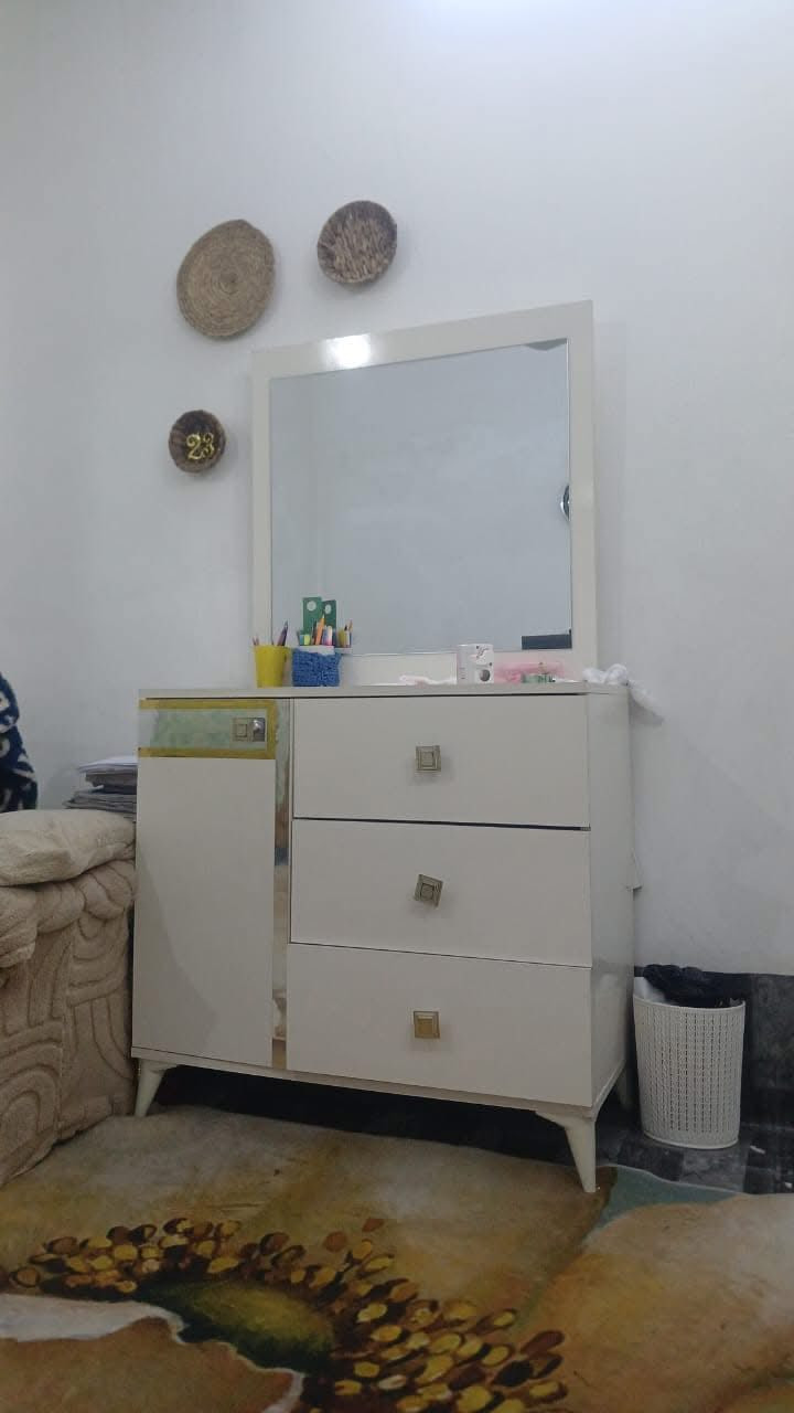 غرفة تركية 5 قطع نفر نظيفه بدون اضرار. سعر خاص مكانه كفائات العبيدي


**إذا كنت صاحب هذا الإعلان وتريد حذفه لأي سبب، رجاءا أرسل رسالة إلى الدعم الفني**