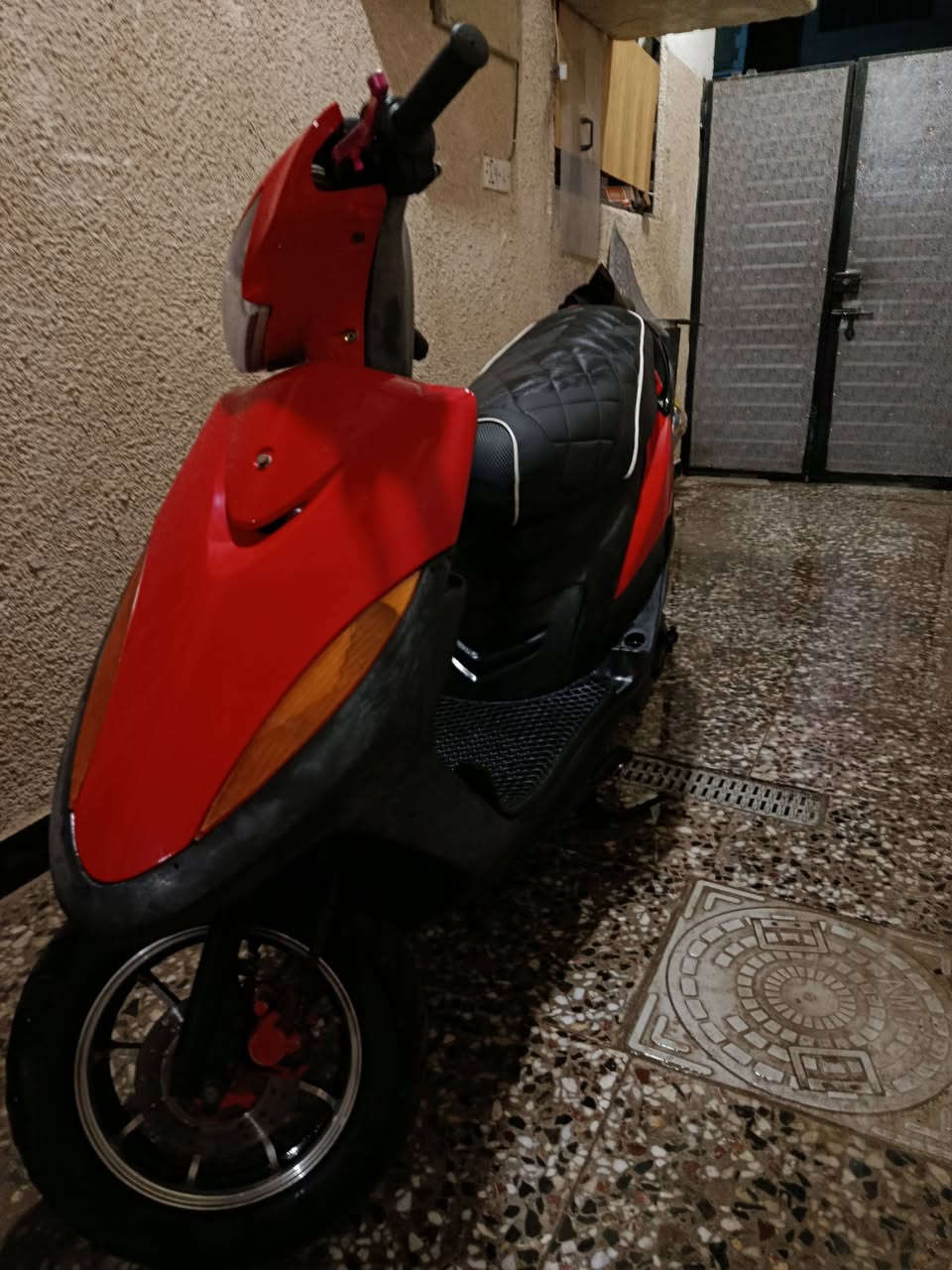 سلام عليكم ماكس عدله
مكينه بلاد.    مرتبه بيه تزويد خفيف  
كهربائيات. كله شلع. شغاله  
وياله مشيف ثقيل  
السعر 650 بيه مجال بصيط 
مكان حي العلام. تقاطع درويش 
للتواصل 👈🏻 ***********
متوفر خاص هم
