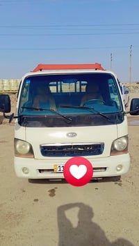 ا لسلام عليكم للبيع كيا ام عيون موديل 2001 رقم بغداد الدولي الجديد رقم...