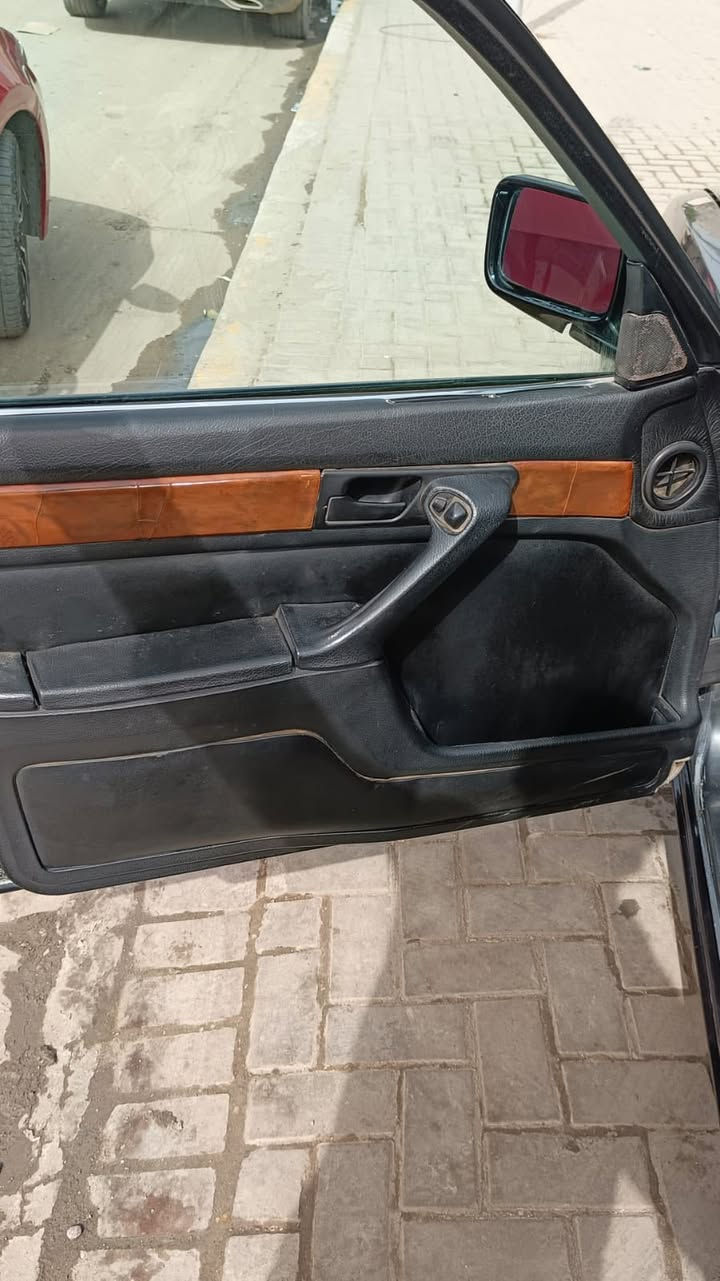 سلام عليكم بي ام البيع ماناقصه اي شي سعر ٥٠رقم ***********
