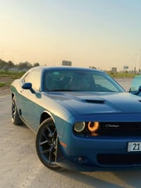 للبيع جالنجر 2021 sxt جاهزه السياره  10 /10  ماشيه السياره 80 km رقم ش...