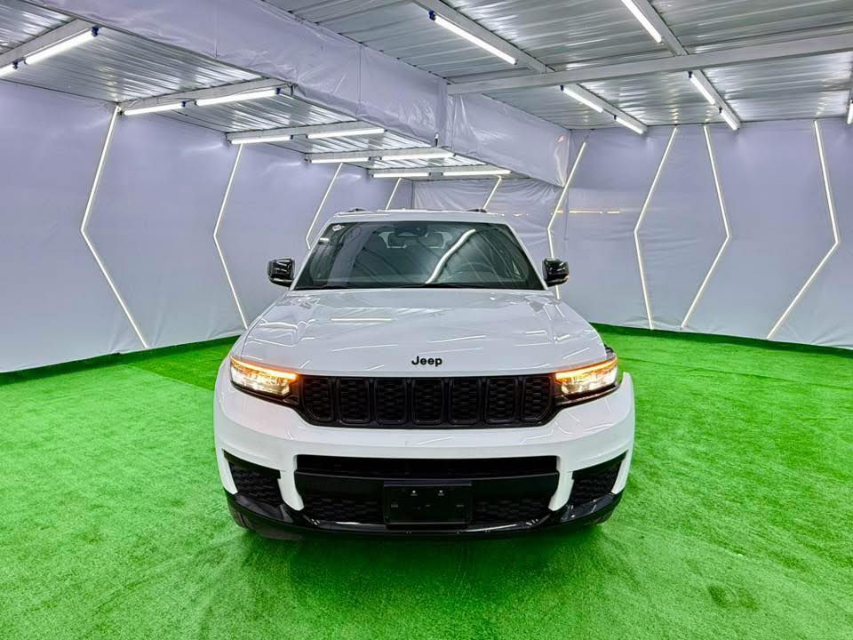 💣💣💣 يرجى قراءة الاعلان بشكل كامل 💣💣💣 

2024 JEEP GRAND CHEROKEE .. Blacktop..

              👈🏻👈🏻👈🏻 جيب / شيروكي 👉🏻👉🏻👉🏻 

   👈🏻 السيارة موجودة في الاردن المنطقة الحرة 👉🏻

♦️ رقم شاصي السيارة موجود من ضمن التصوير ♦️ 
    
اللون :- ابيض         
الموديل :- 2024
سعة المحرك :- 3.6 بانزين 
المسافه المقطوعه :- 52597 mi  
عدد المقاعد :- 6 مقاعد 
مواصفات السيارة :- Blacktop

الإضافات ##👇
شاشه كبيره نفكيشن 
وَيْل 18 انش 
كامره خلفية 
تحكم سرعه 
تحكم مسجل  
مقاعد تدفئة 
مقاعد جلد  و مخمل 
مري كهرباء
لايت زينون
بصمه تشغيل 
اشاره بالمرايا 
كير ماوس
باب خلفي كهرباء
حساس امامي وخلفي
كراسي كهرباء  
هاند بريك كهرباء 
حمالة سقف
رادار امامي 
رادار تحديد مسار 
مانع ضوضاء بلغرفه الداخليه 

والمزيد من الإضافات في عالم ( JEEP ) 

 🚗    ضرر السيارة موضح بتصوير بشكل كامل    🚗 

عناوين و فروع المعرض داخل و خارج العراق هنا 👇🏻👇🏻👇🏻👇🏻👇🏻👇🏻👇🏻👇🏻👇🏻👇🏻👇🏻👇🏻👇🏻👇🏻👇🏻👇🏻👇🏻👇🏻
                      

🚦🚦🚦السعرعلى الخاص فقط  🚦🚦🚦🚦
🔺🔺🔺🔺🔺🔺🔺🔺🔺🔺🔺🔺🔺🔺🔺🔺

📍 الفروع:

الفرع الاول :- 
بغداد - البياع - الشارع الثاني - معرض الهاشمي ( سيد سيف الموسوي ) 
‭0790 241 0177‬ / اتصال او واتساب
~~~~~~~~~~~~~~~~~~~~~~~ ‭
الفرع الثاني :- 
المسيب - شارع السدة - شركة علي الريس ( سيد حيدر المعموري )    
‭ ‬‬‭+964 781 976 7048‬
واتساب او اتصال 
~~~~~~~~~~~~~~~~~~~~~~~
الفرع الثالث :- 
النجف الاشرف - حي الحسين - مقابل بانزين خانه الكرار - سيد خالد الكيشوان - 
‭+964 781 399 9323‬ 
واتساب او اتصال 
~~~~~~~~~~~~~~~~~~~~~~~
الفرع الرابع :- 
الاردن - الزرقاء - المنطقة الحرة - شارع ( 21 ) شمال - شركة علي الريس المعموري ( ابو عبدالله الموسوي ) 
( فريق المبيعات ) 👇🏻👇🏻👇🏻👇🏻👇🏻 
00962791707787 / ابو عبدالله 
00962798611811 / ابو محمد 
00962791493166 / ابو احمد 

اي ملاحظات او اي استفسار او طلب صور او مقطع فيديو مصور ل اي سياره يرجى التواصل على الرقم التالي 
00962791311893 / عبدالله الموسوي 

🖋 بإدارة: أبو عبد الله الموسوي

((إن أرضيناك فتحدث عنا، وإن لم نرضك فتحدث إلينا))

🔖 #سيارات_أمريكية #استيراد_سيارات #سيارات_كندية #عروض_سيارات
#الزرقاء #المنطقة_الحرة #سيارات_العراق #سيارات_سوريا #سيارات_الأردن
#علي_الريس_الموسوي #تجارة_السيارات
#موؤسسه_الشهداءالسعودية_الكويت_مصر_العراق_لبنان

