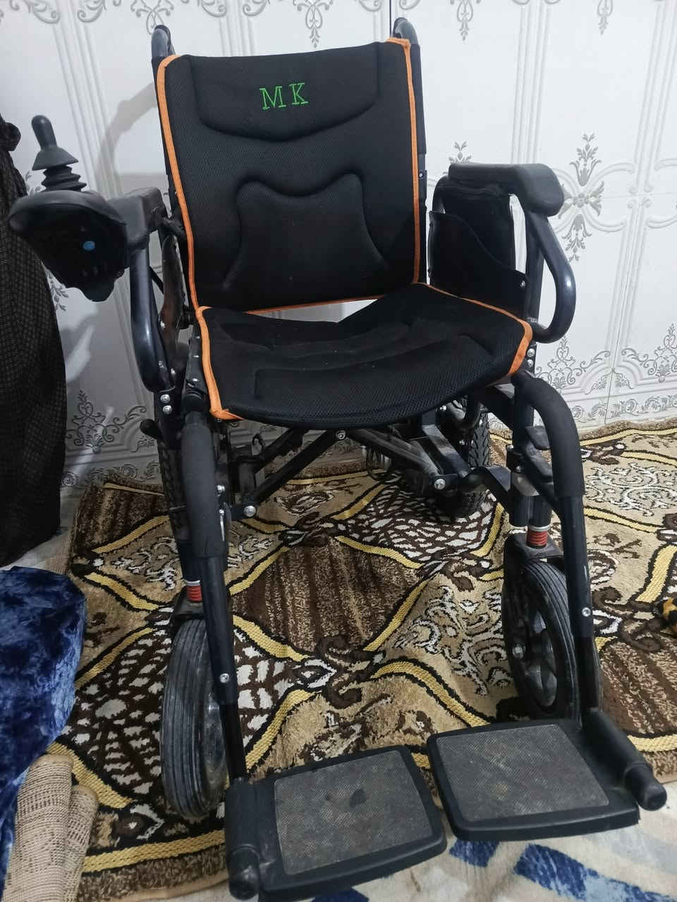 عربانه للبيع ستعمال قليل سعر 450
***********
عنواني نجف شارع مجمع بيتي
