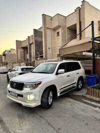 لاندكروزر • ٢٠١٢ • فطيم فول