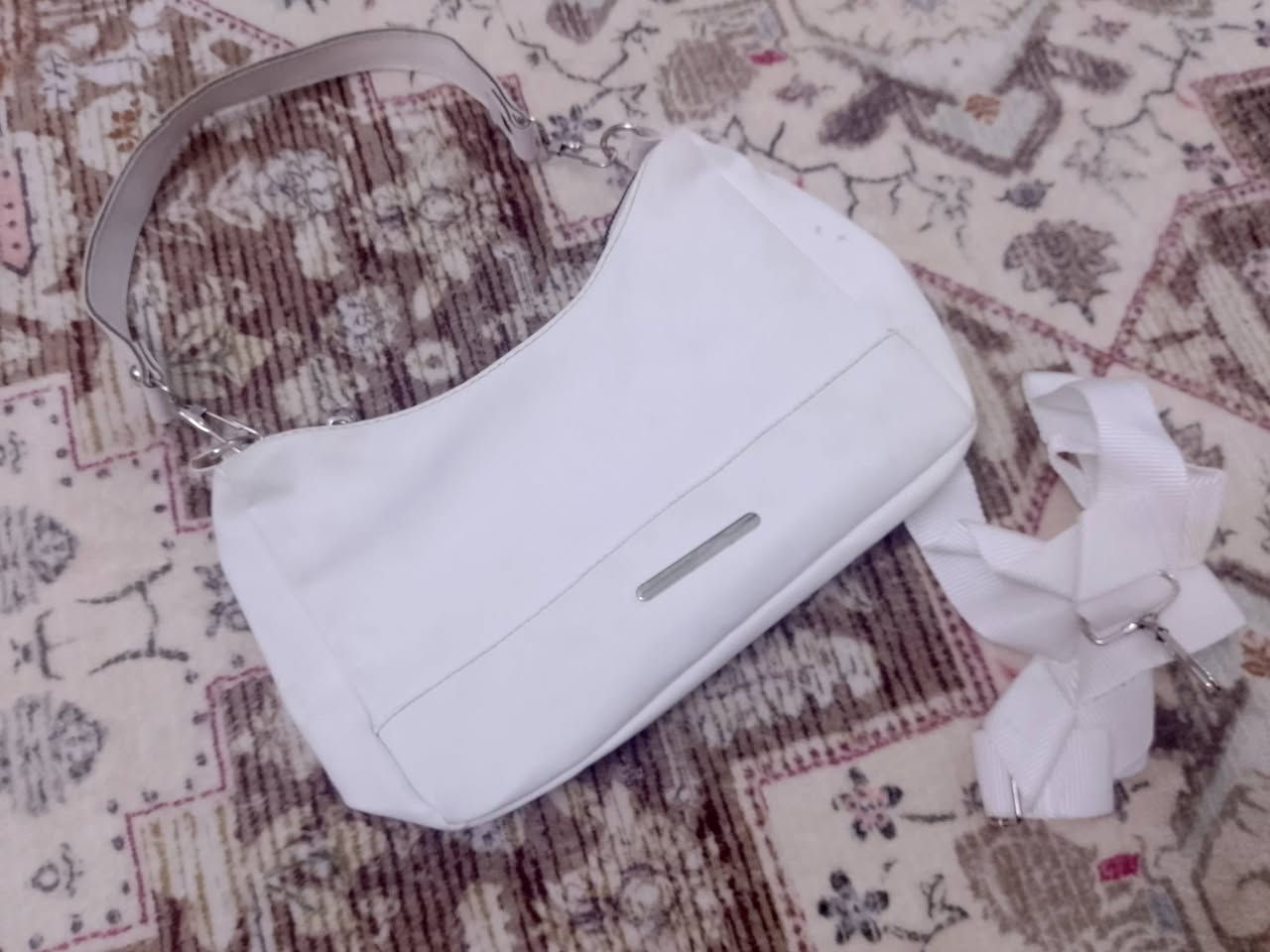 ٧ جنط للبيع بسعر ٢٥ توصيل مجاني


**إذا كنت صاحب هذا الإعلان وتريد حذفه لأي سبب، رجاءا أرسل رسالة إلى الدعم الفني**