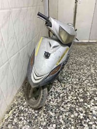 دراجة كوري 140 نقصهة بس تجفيت كلشي شغال بيها مكاني بغداد وهاذا رقمي قف...