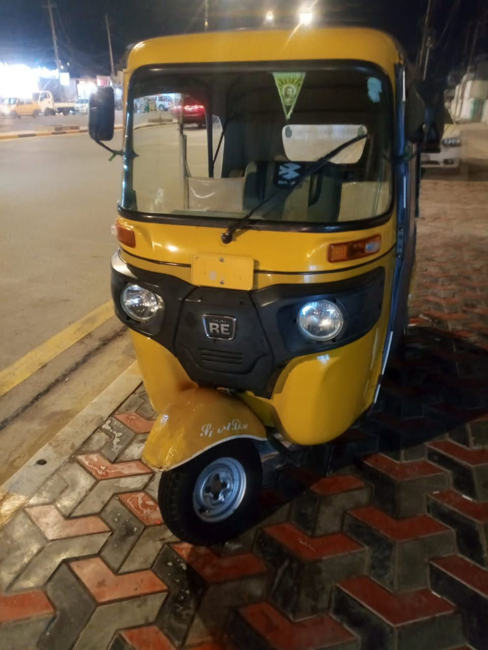 سلام عليكم تكتك اللبيع واحد وعشرين  خابر ودلل لا تراسل ما متواجد عل فيس ***********
