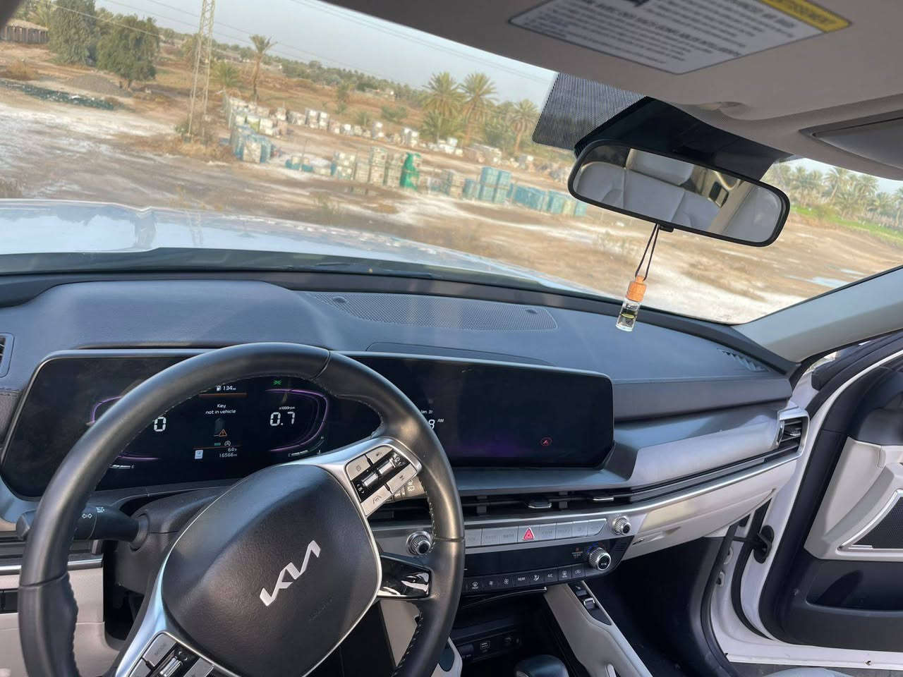 السلام عليكم تيلورايد موديل 2024رقم شهداء  رقم بابل للبيع تبديل قطعتين فقط باب سائق و جاملغ  مواصفاته معروفه الاستفسار اتصل على رقم *********** السعر معروضه 310ورقه فقط بيع بيع ٠٠٠
