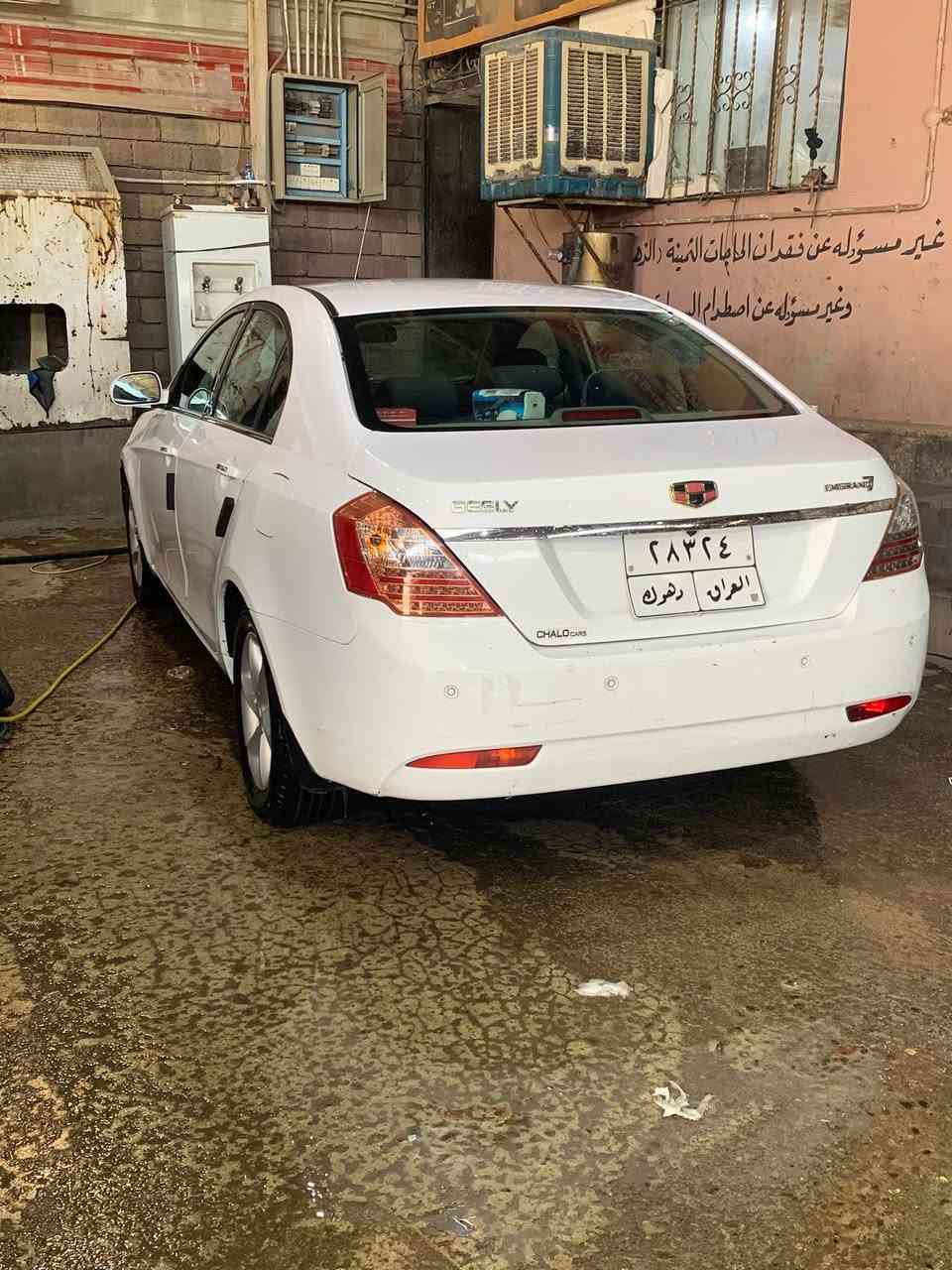 امكراند c7 2014 
السياره خير من الله 
تبريد ثلج ثلج 
كير محرك شرط  كورلا  قطاره بانزين عادي 
بيها مكانتين صبغ على كد  شبر  
كشنات جلد كشن كهرب هيتر
داخل السياره جديد لك مابي نقص 
بدون اربك بدون حادث 
جامات اوتو  عل سويج السياره
برده كهرب  
تايرات جدد  
طخم خلفي جديد
امامي نص عمر 
شاشه كامره
سستم سماعات 
السعر مناسب 58وبيها مجال
عليها غرامة ورقتين ينزل من السعر  
***********
