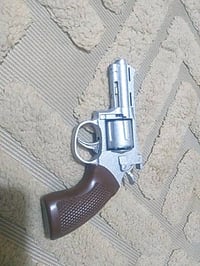 بغداد الأمين الثانيه قرب مركز الشرطة  مسدس بكرة حديد