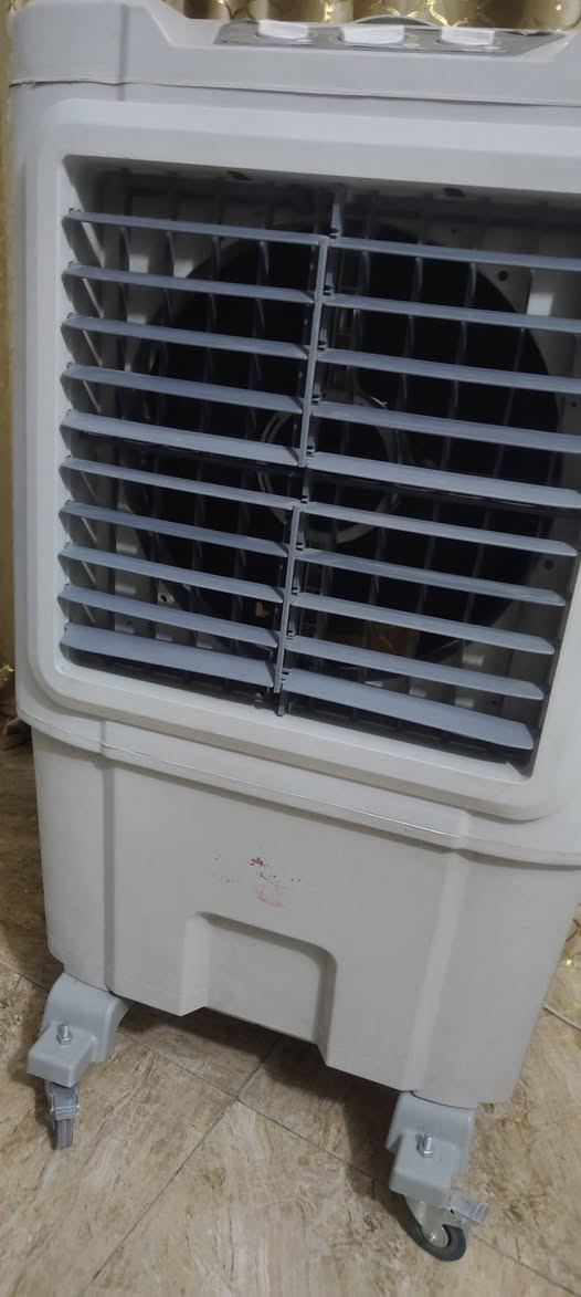 سلام عليكم مبرده كنفيره جديده كلش عله وضع شركه ستعمال قليل 3سرع جاهزه بيها شاال ماي عل فحص سعرها 85 مكاني الشعب رقم *********** واتساب
