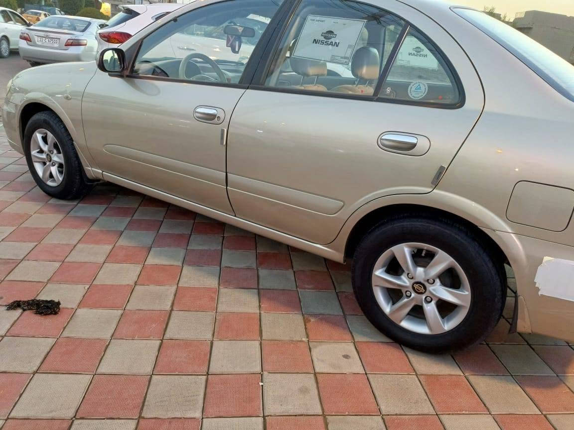 السلام عليكم نيسان سني 2010محرك اسود مكفوله من الصبغ والتبديل فقط بارد بالجاملغ كير مكينه شرط باسمي السعر 115 وبيه مجال ***********
