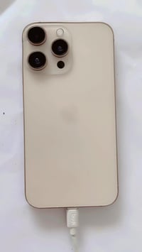 آيفون ذاكره ١٢٨ بطاريه ١٠٠ 07733814560 07819667798