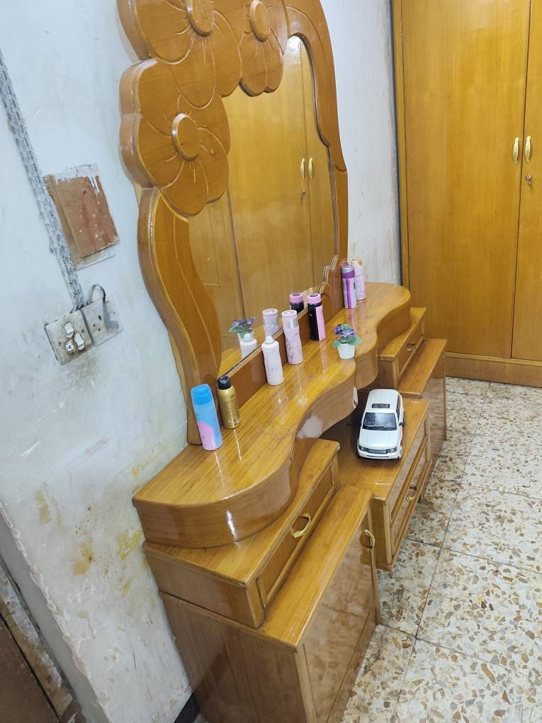 غرفة نوم للبيع تسكام صاج داخل وخارج ضهر جرجوبة مابيها اي ضرر مكاني حلة شارع 80 قرب مدينة ألعاب ارض بابل *********** حلة, بابل
