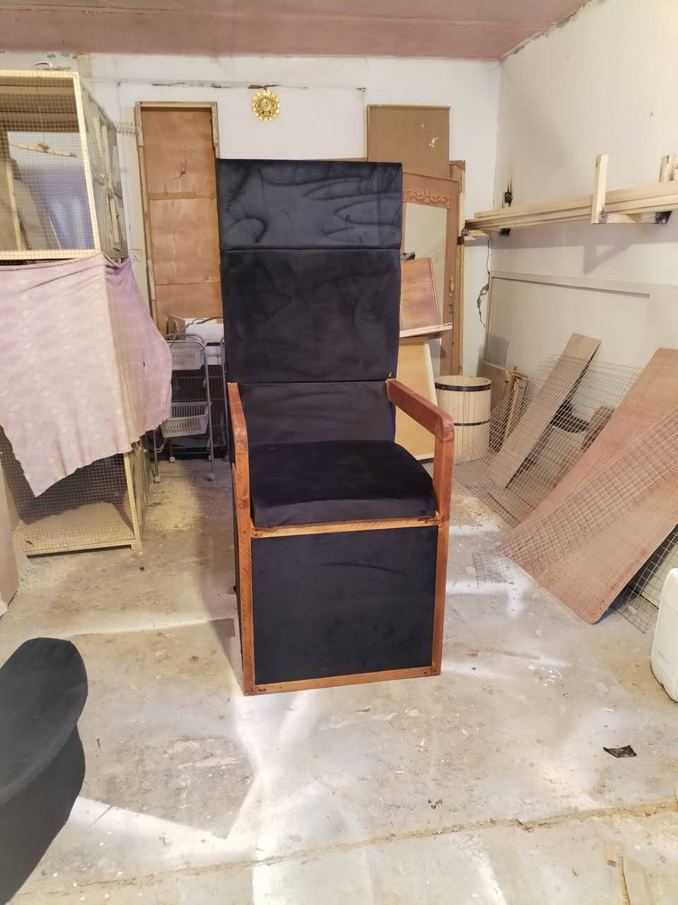 منبر حسيني شغل حسب الطلب تزكام خشب طبيعي للاستفسار خاص او اتصال ع الرقم ***********
