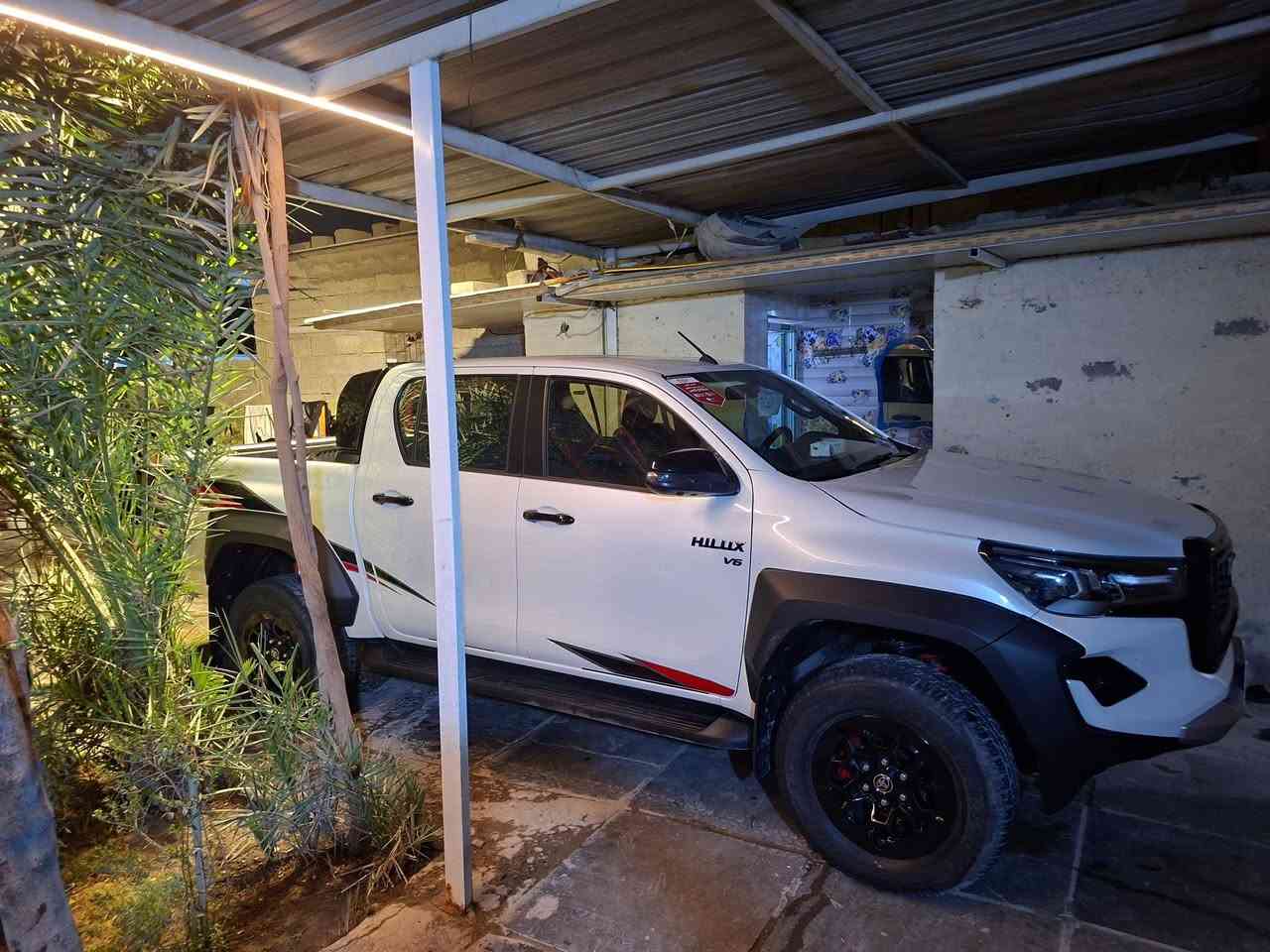 هايلوكس GR موديل 2025 رقم اربيل بآسم شركة فول مواصفات مكفولة كفالة عامة ماشية 3 الاف فقط مكانها بغداد شرط التحويل السعر 450$
***********
اتصال او واتساب
بيع فقط بدون مراوس
