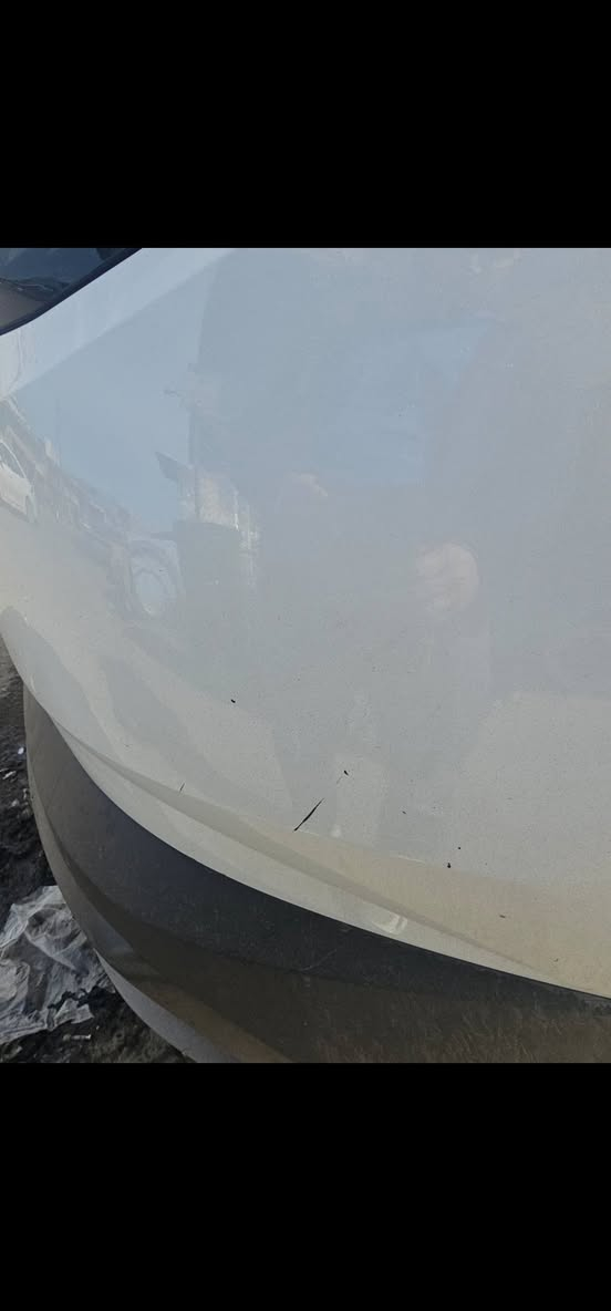 السلام عليكم.....
خليجي وكاله على وضع الوكاله
توكسان موديل ٢٠٢٥ فول عدا البنوراما 
كشن كهرباء كامره حساس امامي خلفي مقاعد تسخين وباقي الموصفات معروفه
ماشيه ١٢ الف 
بيها شخط صغير بالدعاميه...
وبيها رصعه جوه قبق البانزين...
وحاط صورهم 
٢٣٠$ السعر 
*********** بغداد السياره
