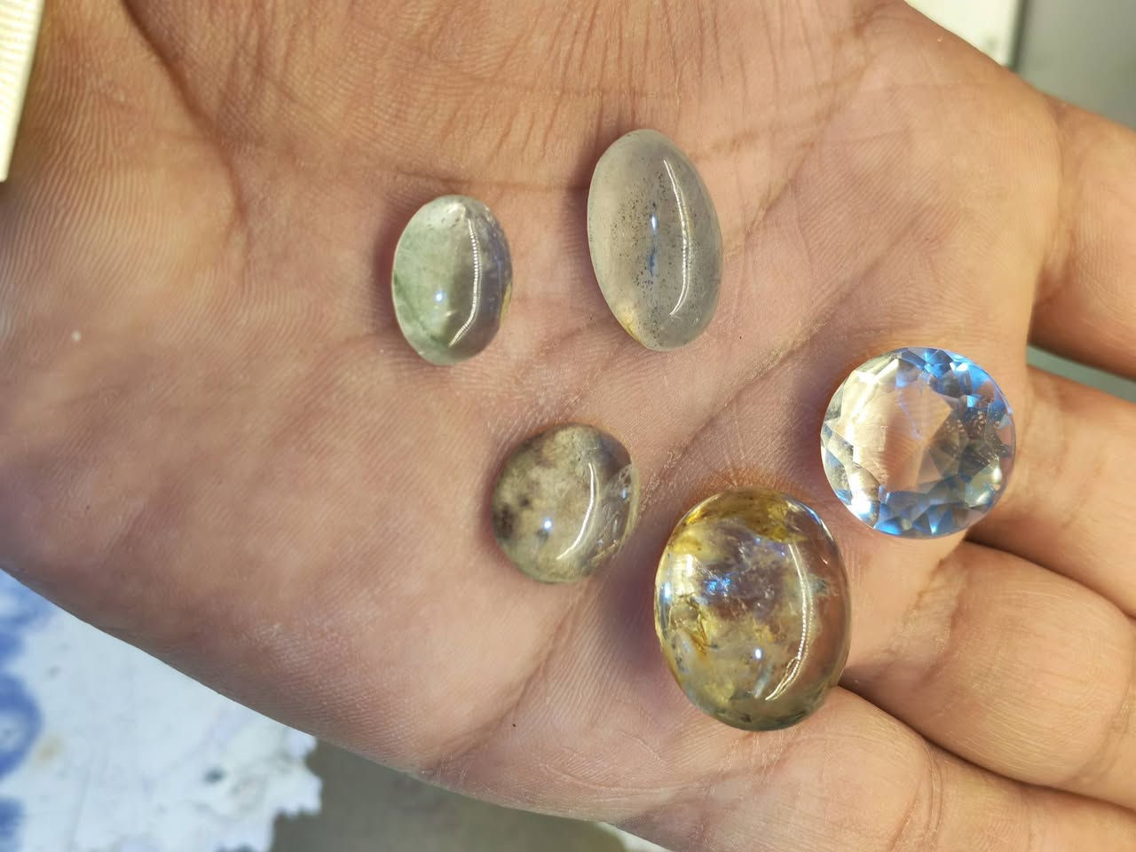 اجحار كلها ذمة
يوجد توصيل 
مكاني بغداد الدورة


**إذا كنت صاحب هذا الإعلان وتريد حذفه لأي سبب، رجاءا أرسل رسالة إلى الدعم الفني**